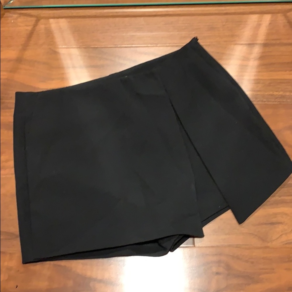 ❌SOLD❌ Zara Skort